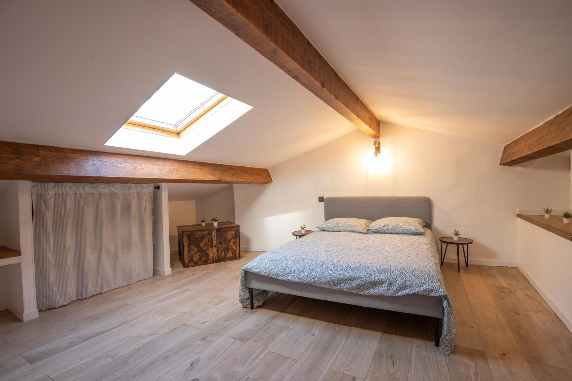 Le Duplex - Hypercentre - Wifi Apartment Carpentras Bagian luar foto